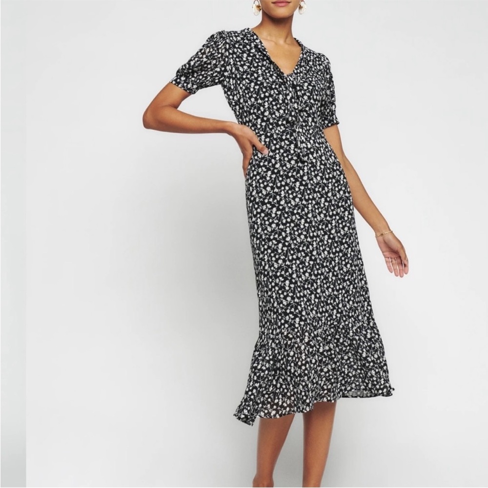 Reformation Reeds Dress: Elegant Black Floral Midi Dress - Picture 2 of 6